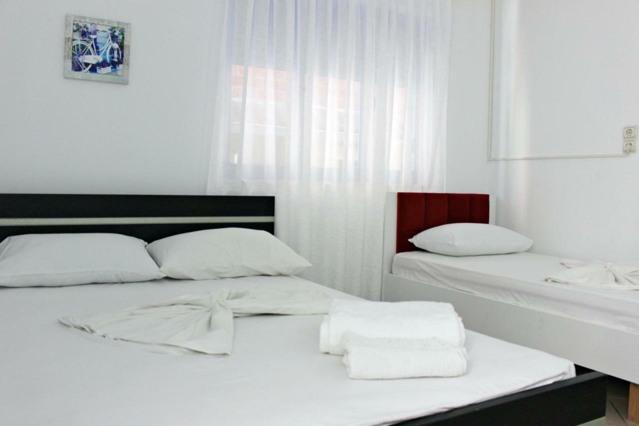 Hercules House Hotel Sarandë Exterior foto